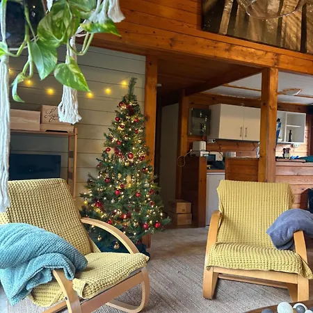 Chalet18 *