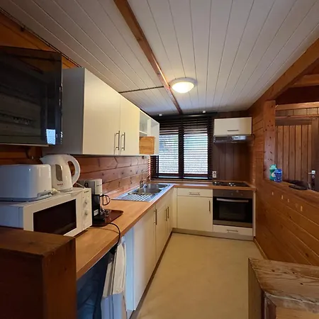 Chalet18 בקתה Rendeux